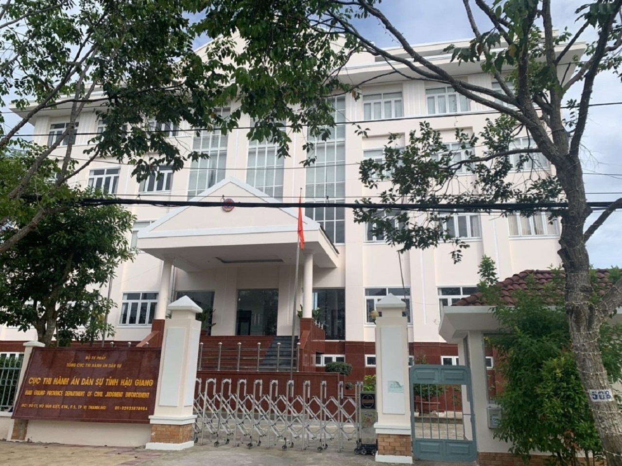 cong trinh son ngoai that cua chi thi hanh an dan su tinh hau giang 1